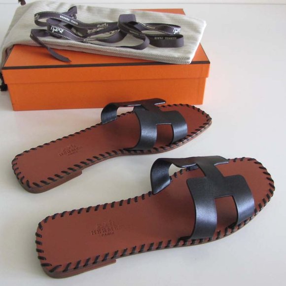 HERMES Oran "H" cut-out black braided sandals 41 Italy - Picture 4 of 9